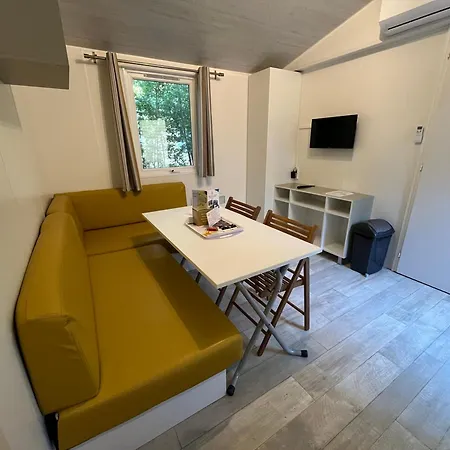 Campingplatz Du Pont D'avignon 4*